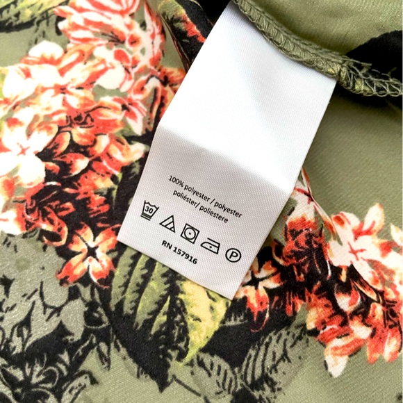 GIGI PARKER • Ruffled Long Sleeve Wrap Dress Safari Floral Deep Lichen Green NWT - Picture 13 of 13